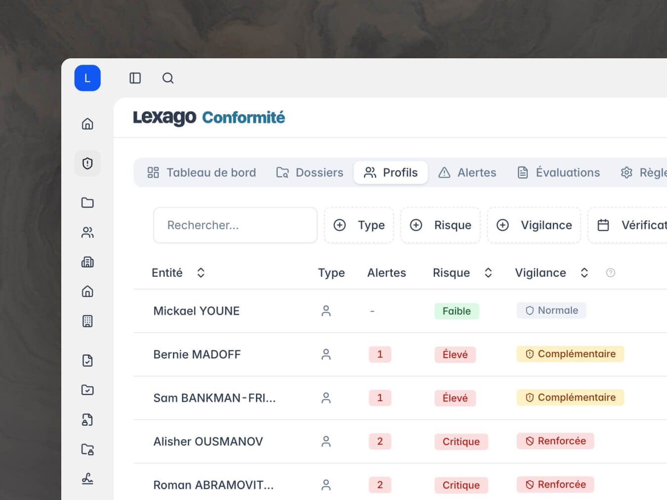 Vigilance notaires appliquée aux contacts de l'étude : conformité LCBFT, conformité AML et matrice de risques 6AMLD/AMLR dans Lexago